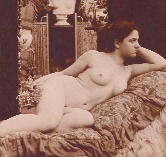 Vintage Black Beauty Nudes - Busacca Gallery View