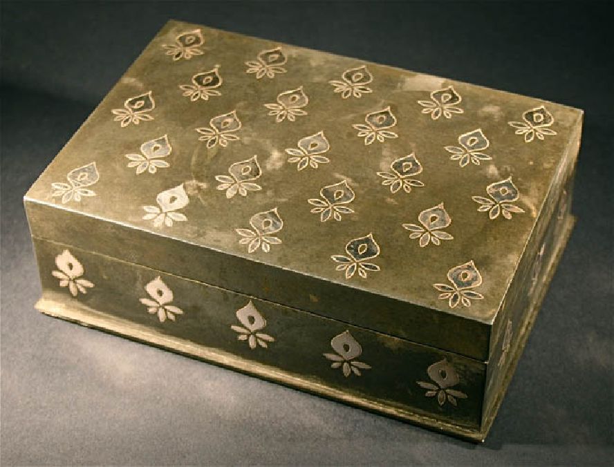 Busacca Gallery: Silver indian box this is an example of bidri ware